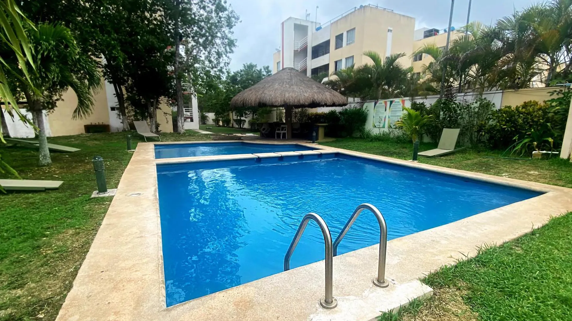 Comodo Y Accesible Departamento Con Piscina En Pdc Playa del Carmen Meksika