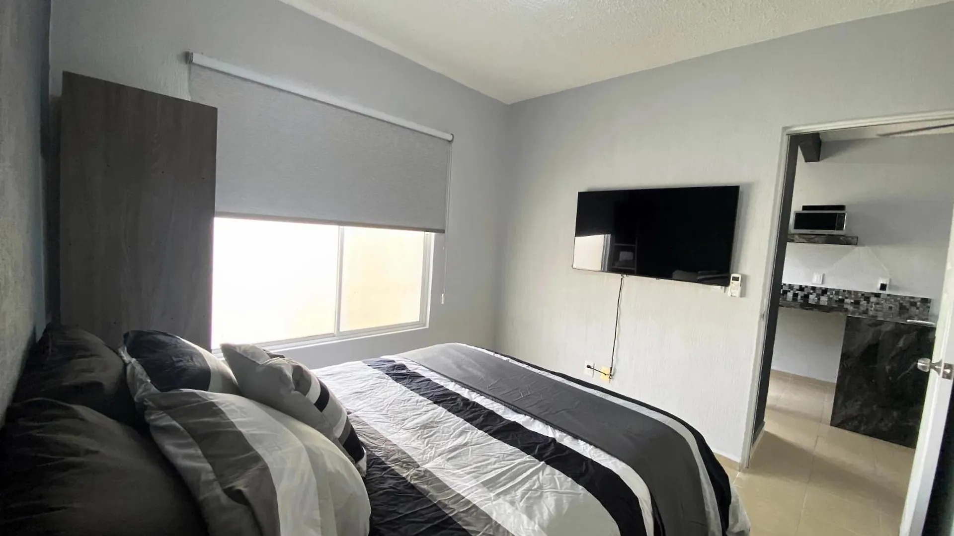 Comodo Y Accesible Departamento Con Piscina En Pdc Playa del Carmen Daire